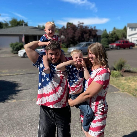 Meet your Posher, Sara - Picture 2 of 4